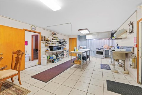Commercial property in Hernando Beach, Florida 561.13 sq.m. № 1309129 - photo 24