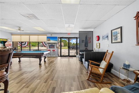 Commercial property in Hernando Beach, Florida 561.13 sq.m. № 1309129 - photo 11