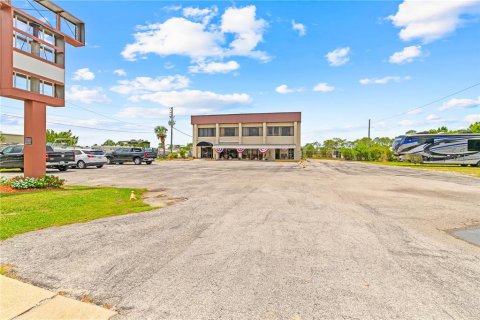 Commercial property in Hernando Beach, Florida 561.13 sq.m. № 1309129 - photo 3