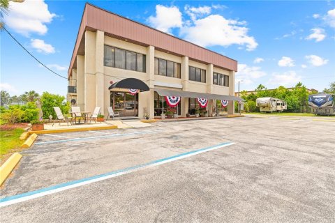 Commercial property in Hernando Beach, Florida 561.13 sq.m. № 1309129 - photo 8
