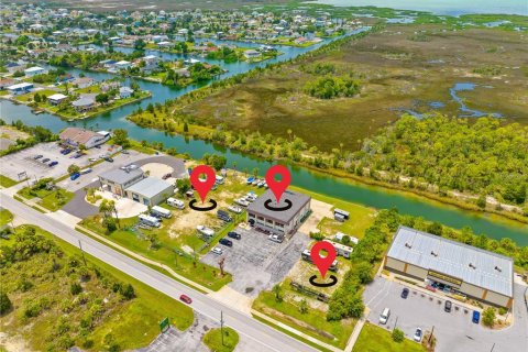 Commercial property in Hernando Beach, Florida 561.13 sq.m. № 1309129 - photo 7