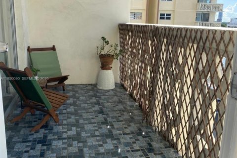 Купить кондоминиум в Халландейл-Бич, Флорида 1 спальня, 62.43м2, № 2005744 - фото 7