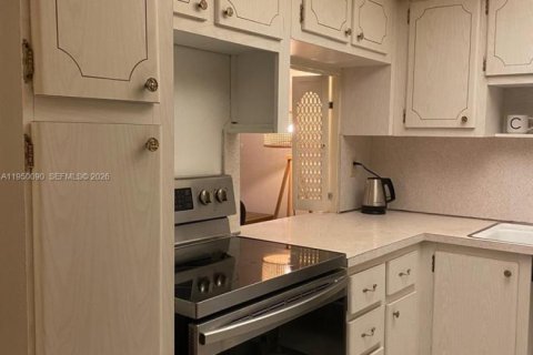 Купить кондоминиум в Халландейл-Бич, Флорида 1 спальня, 62.43м2, № 2005744 - фото 11