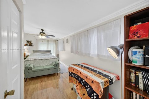 House in Plantation, Florida 3 bedrooms, 153.29 sq.m. № 2013042 - photo 29