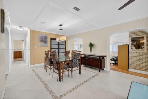 House in Plantation, Florida 3 bedrooms, 153.29 sq.m. № 2013042 - photo 8