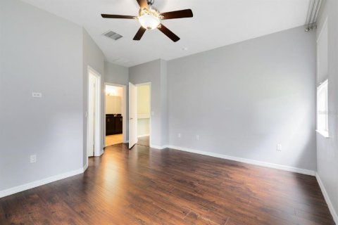 Villa ou maison à louer à Orlando, Floride: 4 chambres, 183.3 m2 № 2415601 - photo 9