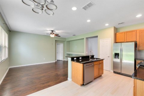 Villa ou maison à louer à Orlando, Floride: 4 chambres, 183.3 m2 № 2415601 - photo 8