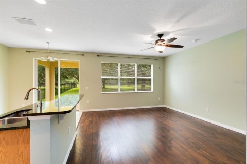 Villa ou maison à louer à Orlando, Floride: 4 chambres, 183.3 m2 № 2415601 - photo 6