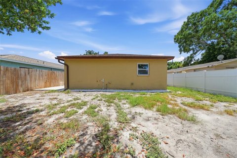 Apartment in Saint Petersburg, Florida 2 bedrooms, 78.97 sq.m. № 2131298 - photo 5