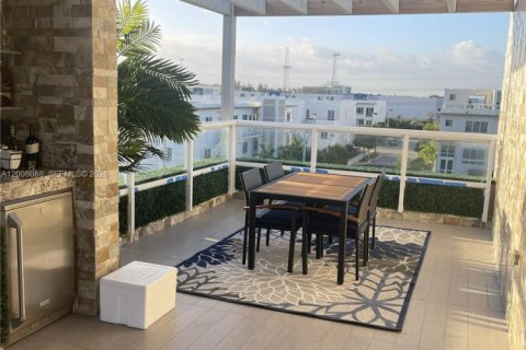 Villa ou maison à louer à Doral, Floride: 4 chambres, 249.26 m2 № 2073891 - photo 11