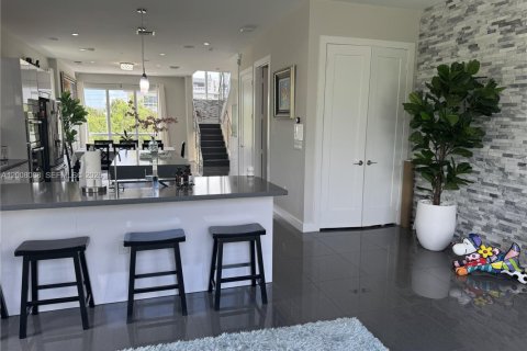 Villa ou maison à louer à Doral, Floride: 4 chambres, 249.26 m2 № 2073891 - photo 28