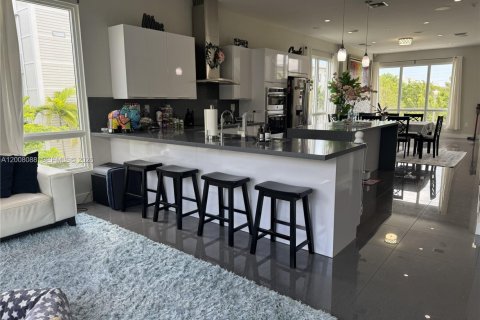 Villa ou maison à louer à Doral, Floride: 4 chambres, 249.26 m2 № 2073891 - photo 30