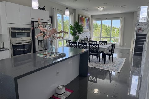 Villa ou maison à louer à Doral, Floride: 4 chambres, 249.26 m2 № 2073891 - photo 27