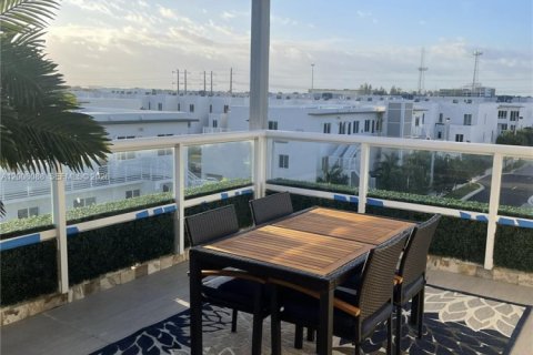 Villa ou maison à louer à Doral, Floride: 4 chambres, 249.26 m2 № 2073891 - photo 10