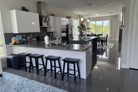 Villa ou maison à LANDMARK à Doral, Floride 4 chambres, 249.26 m2 № 2073891