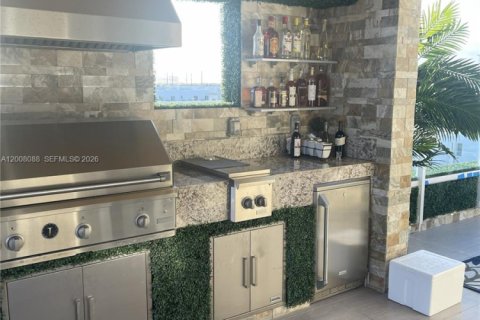 Villa ou maison à louer à Doral, Floride: 4 chambres, 249.26 m2 № 2073891 - photo 12