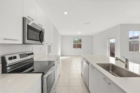 Casa en venta en Miami, Florida, 3 dormitorios, 170.94 m2 № 2175380 - foto 8