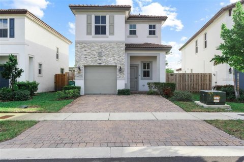 Casa en venta en Miami, Florida, 3 dormitorios, 170.94 m2 № 2175380 - foto 2