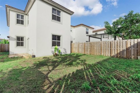 Casa en venta en Miami, Florida, 3 dormitorios, 170.94 m2 № 2175380 - foto 22