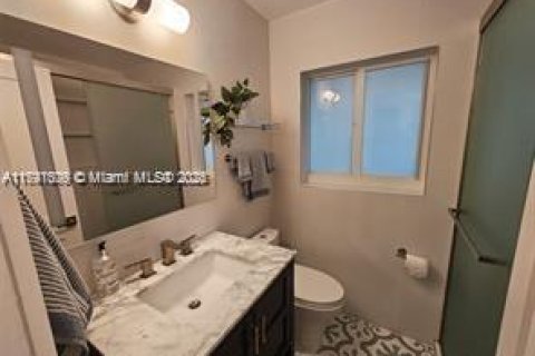 House in Lauderdale-by-the-Sea, Florida 1 bedroom, 78.97 sq.m. № 2035149 - photo 17