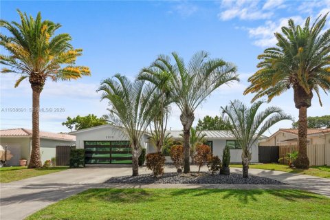 Villa ou maison à Hollywood, Floride 4 chambres, 212.28 m2 № 1997164