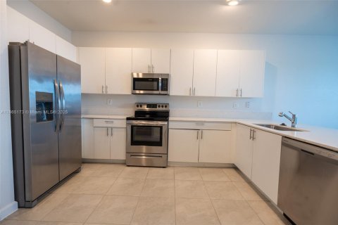 Adosado en alquiler en Homestead, Florida, 4 dormitorios, 169.08 m2 № 2012461 - foto 12