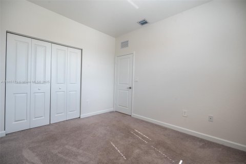 Adosado en alquiler en Homestead, Florida, 4 dormitorios, 169.08 m2 № 2012461 - foto 25