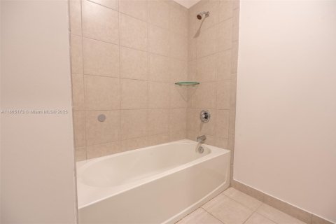 Adosado en alquiler en Homestead, Florida, 4 dormitorios, 169.08 m2 № 2012461 - foto 29