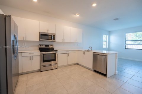 Adosado en alquiler en Homestead, Florida, 4 dormitorios, 169.08 m2 № 2012461 - foto 11