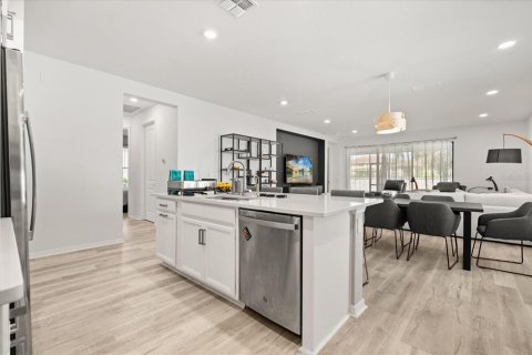 Villa ou maison à vendre à Kissimmee, Floride: 4 chambres, 227.61 m2 № 1852700 - photo 10