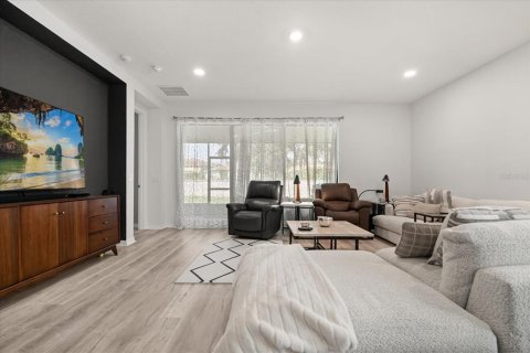 Villa ou maison à vendre à Kissimmee, Floride: 4 chambres, 227.61 m2 № 1852700 - photo 5