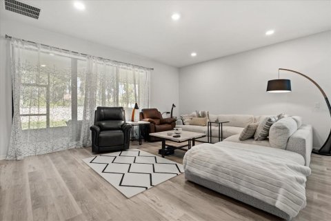 Villa ou maison à vendre à Kissimmee, Floride: 4 chambres, 227.61 m2 № 1852700 - photo 3