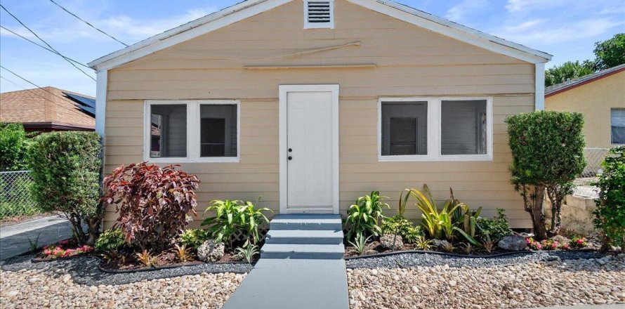 Casa en West Palm Beach, Florida 3 dormitorios, 99.87 m2 № 2191373