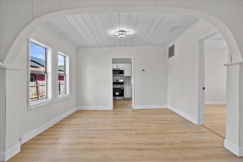 Casa en venta en West Palm Beach, Florida, 3 dormitorios, 99.87 m2 № 2191373 - foto 9
