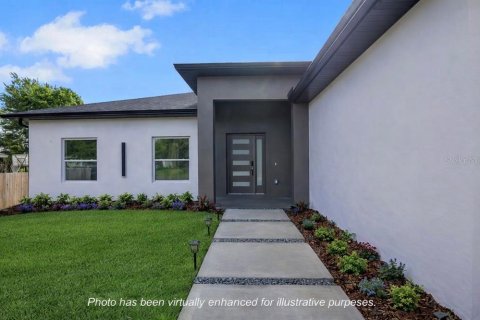 House in Sanford, Florida 4 bedrooms, 153.01 sq.m. № 2096797 - photo 2