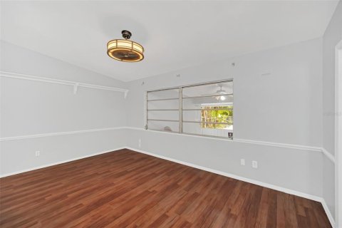 House in Orlando, Florida 3 bedrooms, 162.49 sq.m. № 1514016 - photo 8