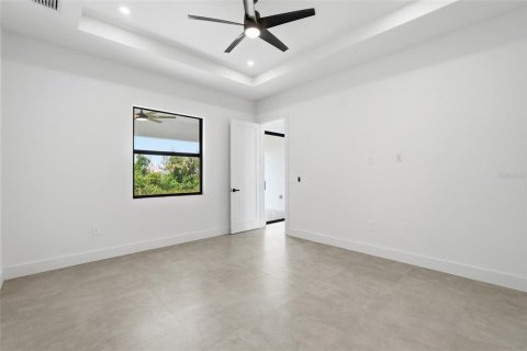 Villa ou maison à vendre à Cape Coral, Floride: 3 chambres, 157.1 m2 № 2398825 - photo 21