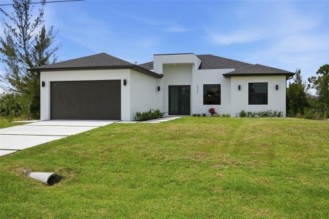 Villa ou maison à vendre à Cape Coral, Floride: 3 chambres, 157.1 m2 № 2398825 - photo 3