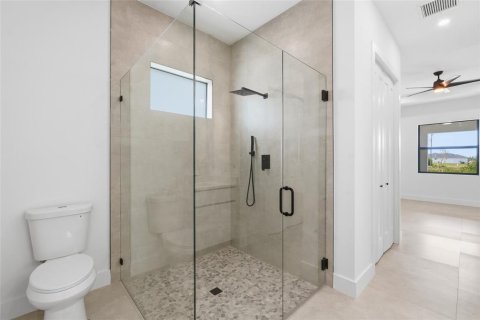 Villa ou maison à vendre à Cape Coral, Floride: 3 chambres, 157.1 m2 № 2398825 - photo 23