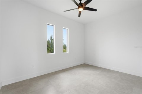Villa ou maison à vendre à Cape Coral, Floride: 3 chambres, 157.1 m2 № 2398825 - photo 25
