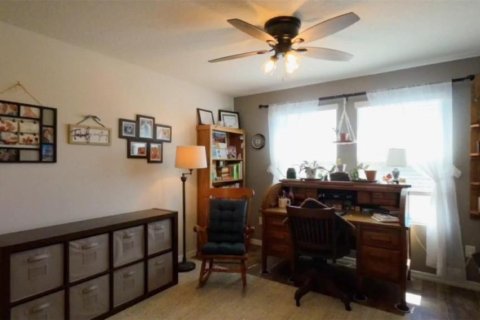 House in Zephyrhills, Florida 4 bedrooms, 217.21 sq.m. № 2310304 - photo 18