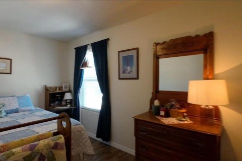 House in Zephyrhills, Florida 4 bedrooms, 217.21 sq.m. № 2310304 - photo 30