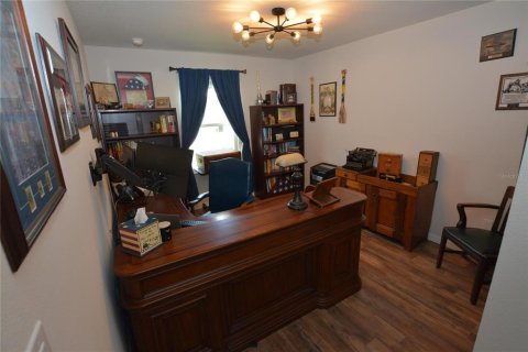 House in Zephyrhills, Florida 4 bedrooms, 217.21 sq.m. № 2310304 - photo 29