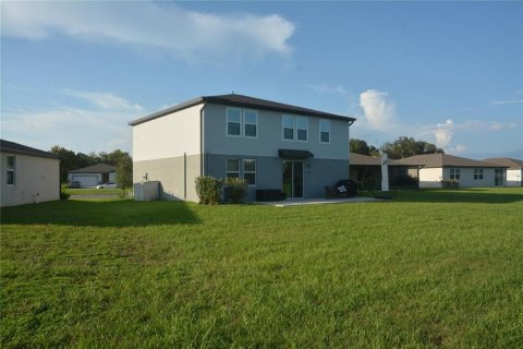 House in Zephyrhills, Florida 4 bedrooms, 217.21 sq.m. № 2310304 - photo 8