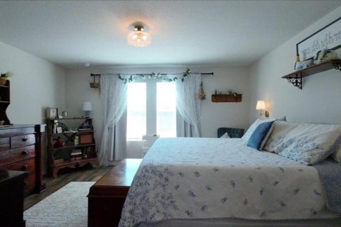 House in Zephyrhills, Florida 4 bedrooms, 217.21 sq.m. № 2310304 - photo 20