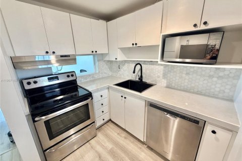 Снять в аренду кондоминиум в Авентура, Флорида 1 спальня, 70.88м2, № 1967090 - фото 6