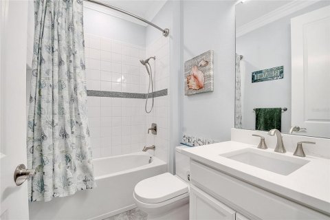 House in BELLALAGO in Kissimmee, Florida 4 bedrooms, 256.69 sq.m. № 1874052 - photo 15