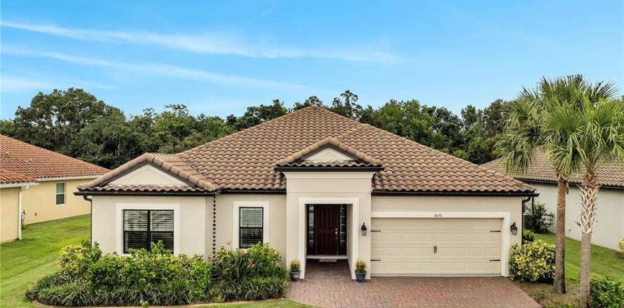 House in BELLALAGO in Kissimmee, Florida 4 bedrooms, 256.69 sq.m. № 1874052