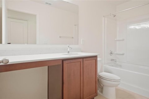 House in Haines City, Florida 4 bedrooms, 151.99 sq.m. № 2209759 - photo 16
