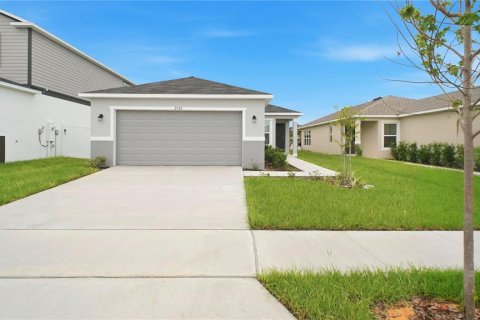 House in Haines City, Florida 4 bedrooms, 151.99 sq.m. № 2209759 - photo 4